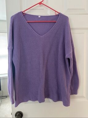 Lavender V-Neck Knit Sweater - Unbranded